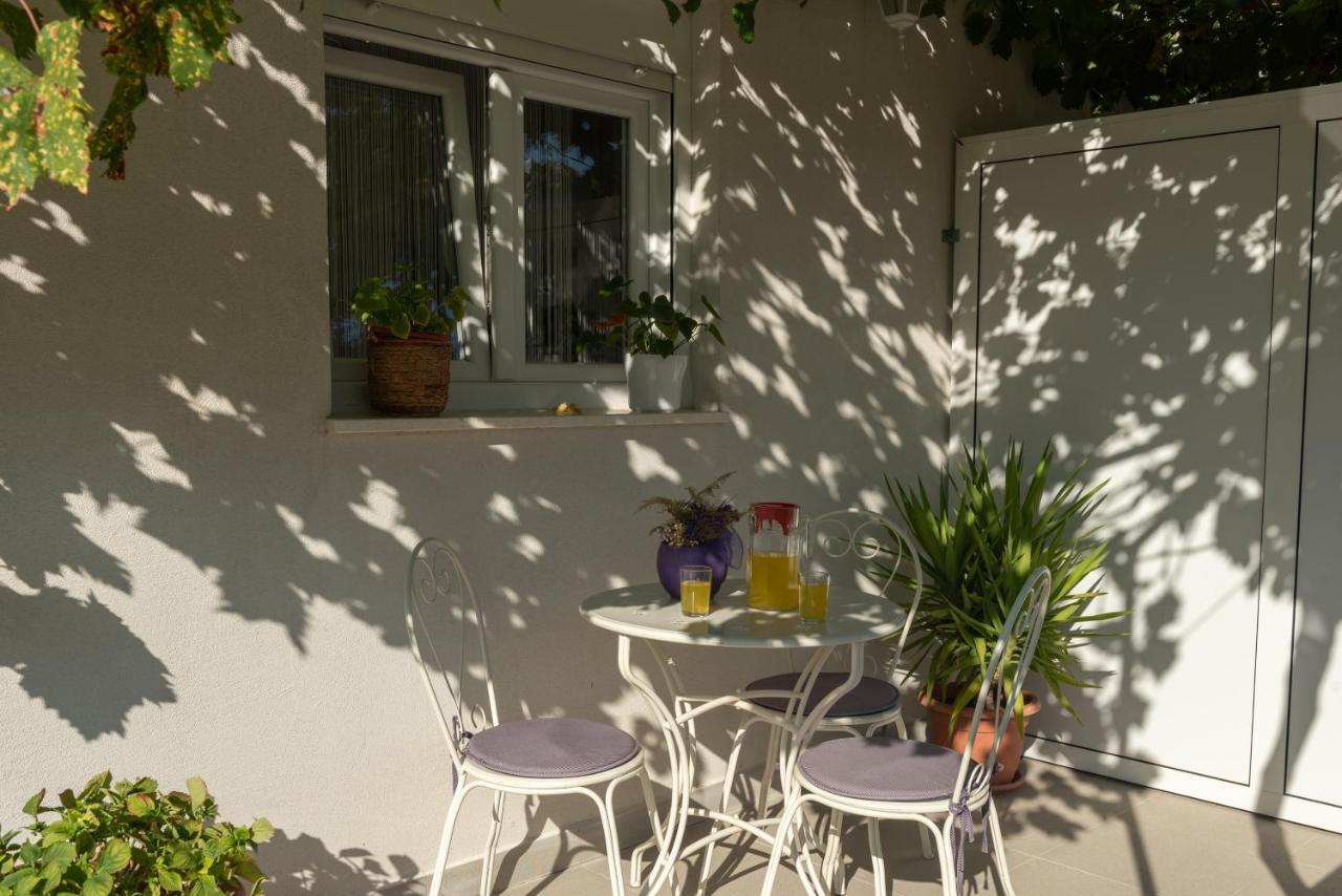 Apartments Bruna Trogir Exterior foto